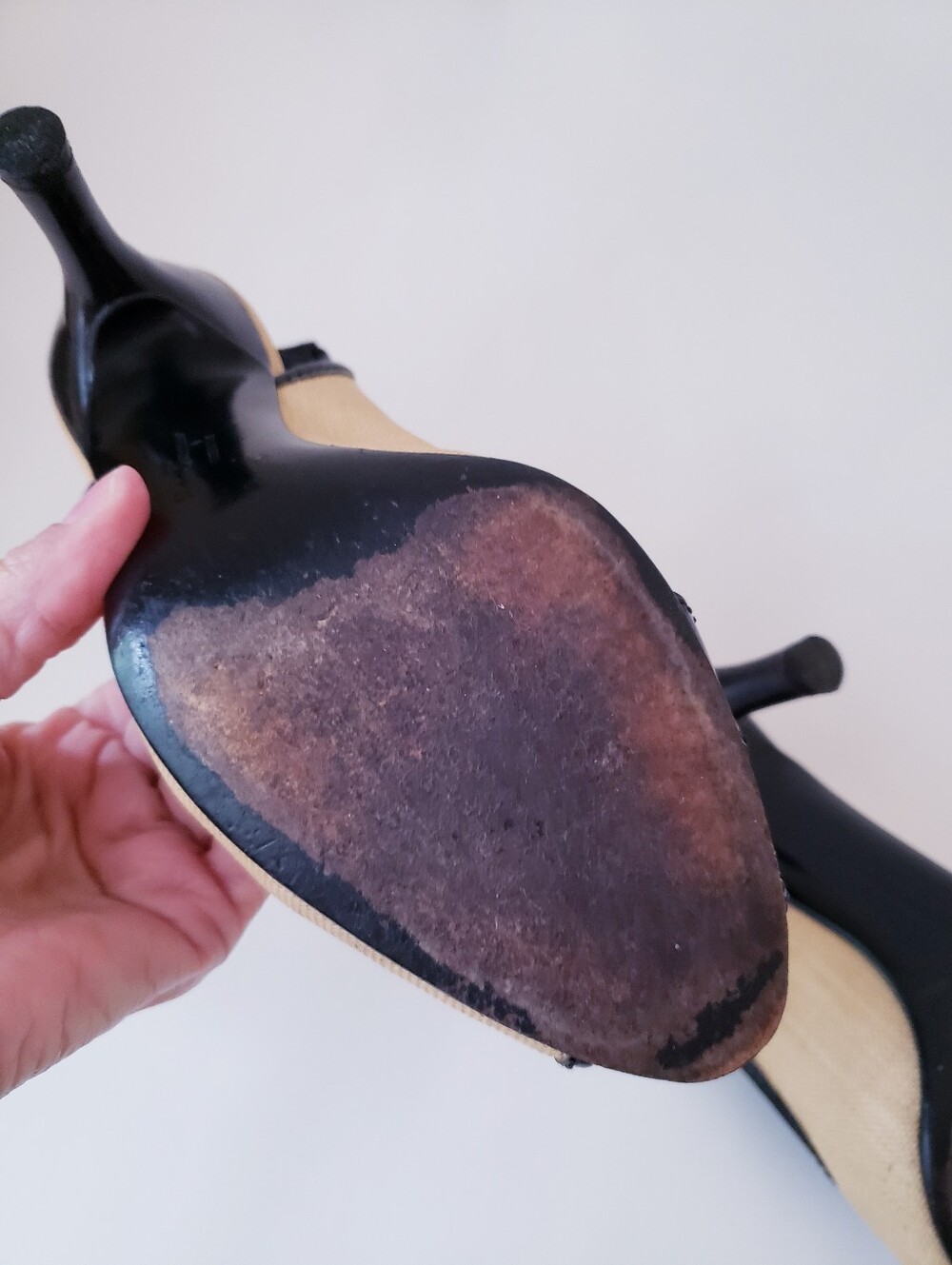 Vintage Salvatore Ferragamo light Tan And Black Slingback Peep-toe Heels - Picture 14 of 16